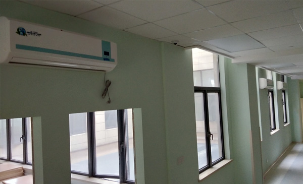 医院输液室安装壁挂消毒机